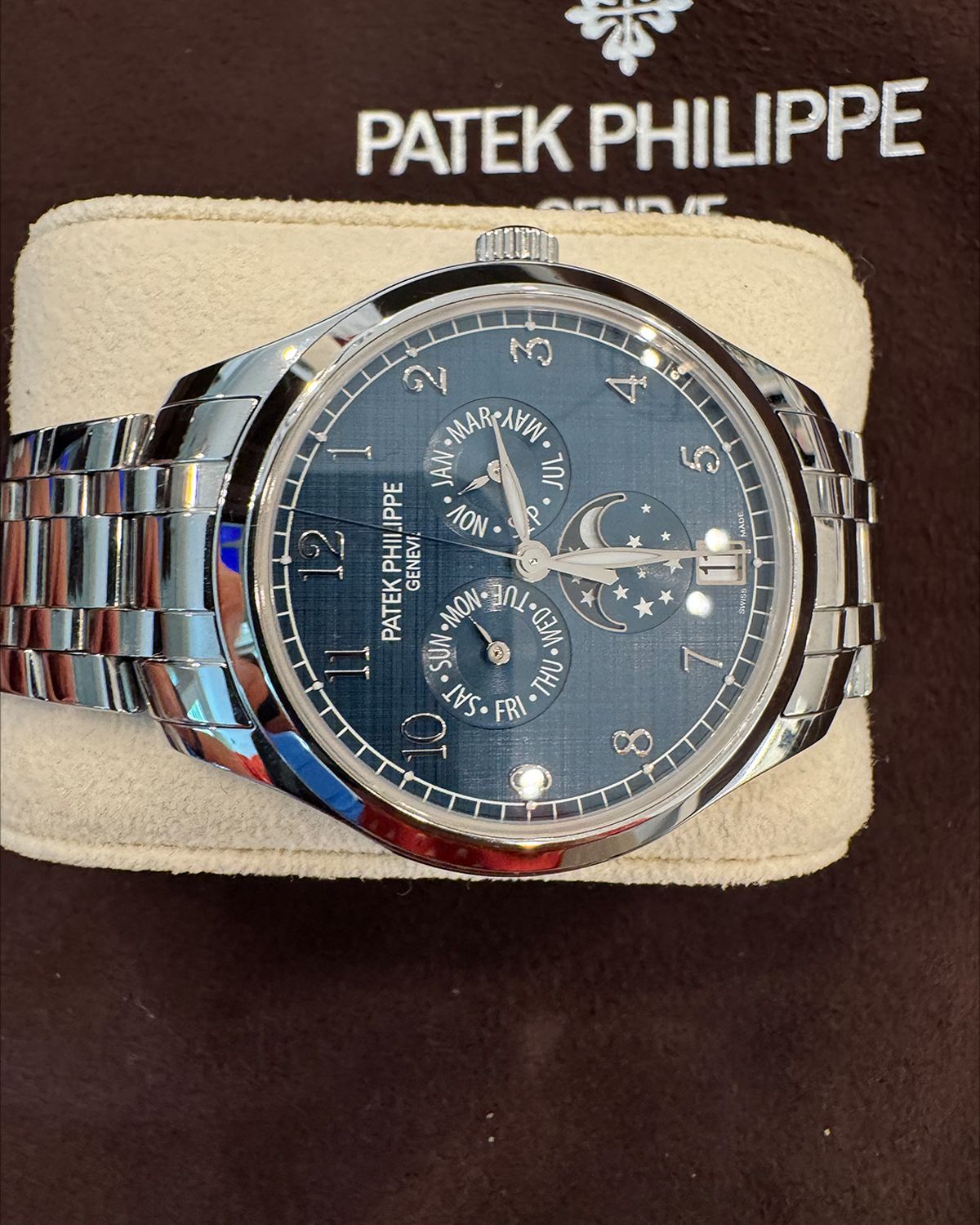 Patek Philippe 4947/1A-001