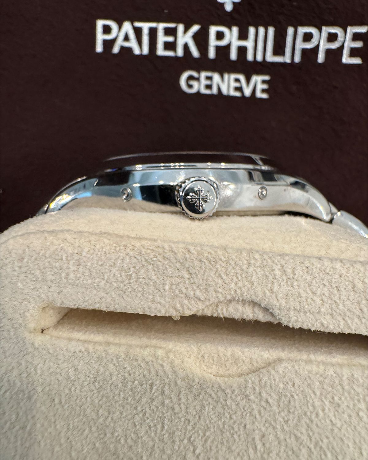 Patek Philippe 4947/1A-001