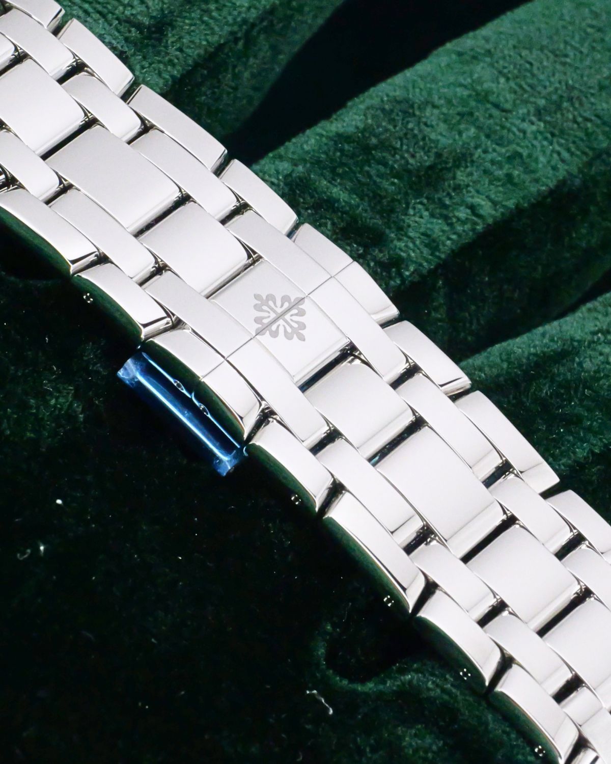 Patek Philippe 4947/1A-001