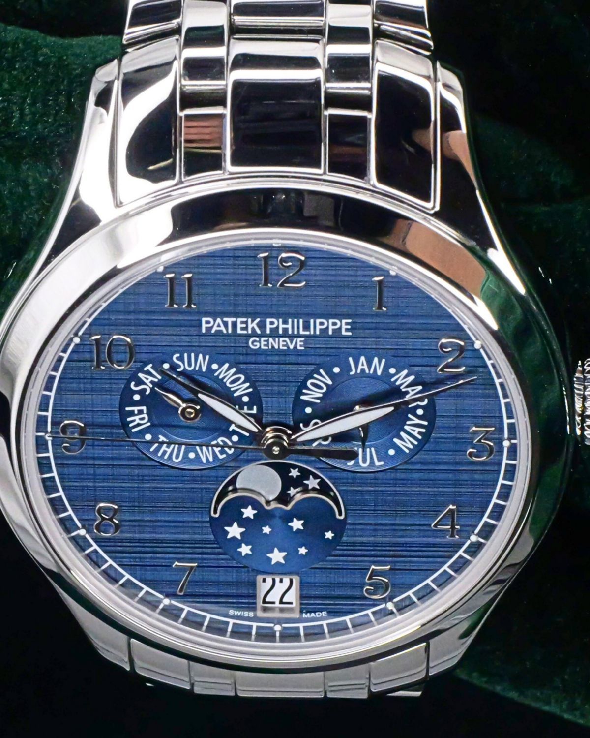 Patek Philippe 4947/1A-001