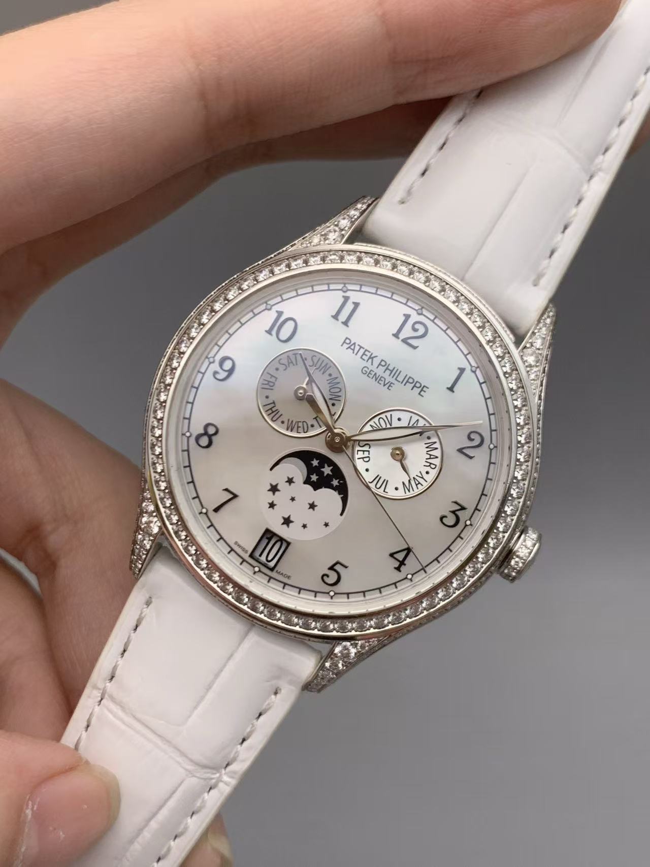 Patek Philippe 4948G-010