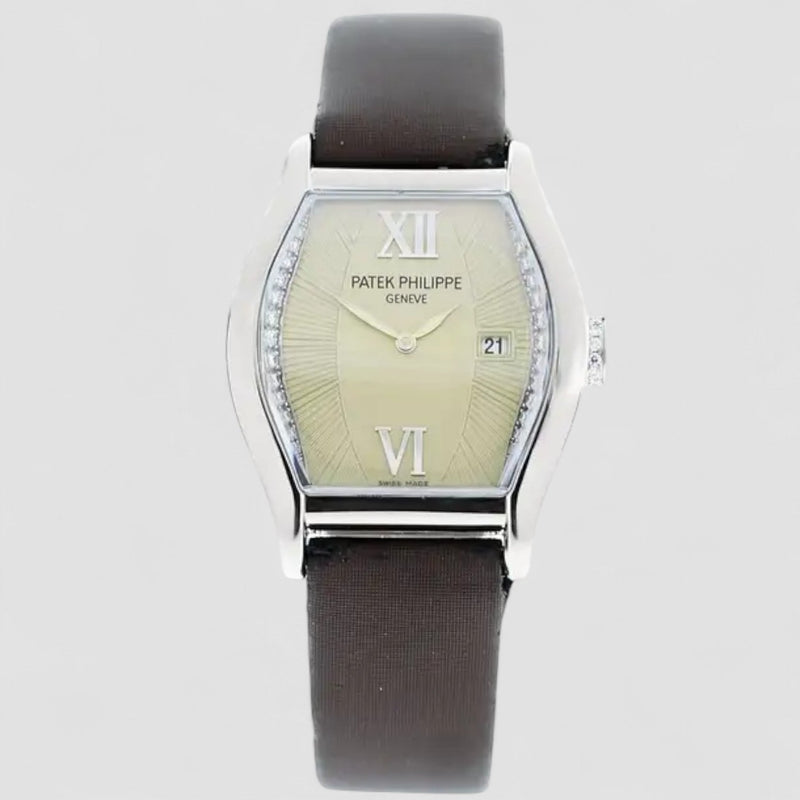 Patek Philippe 4949G-001