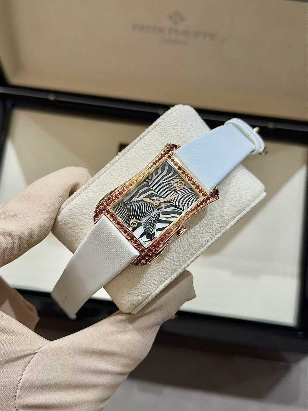 Patek Philippe 4962/200R-010