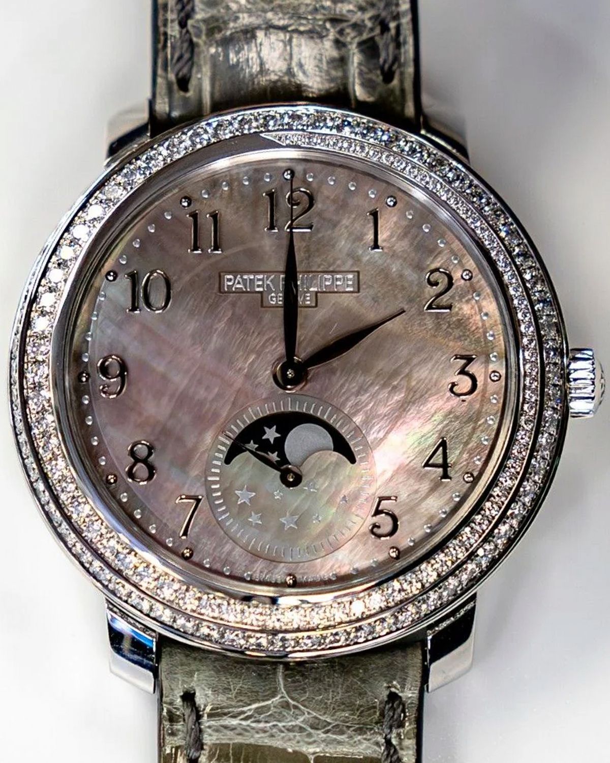 Patek Philippe 4968G-001