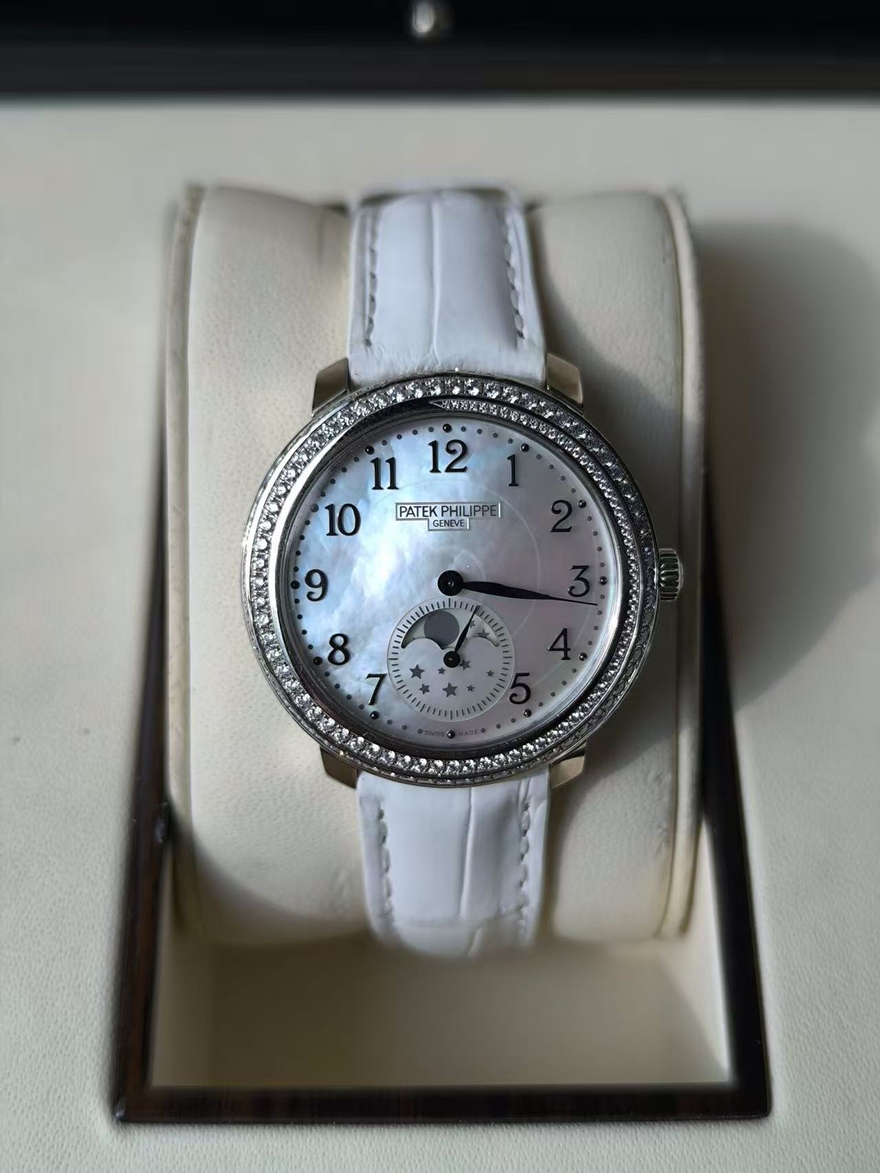 Patek Philippe 4968G-010