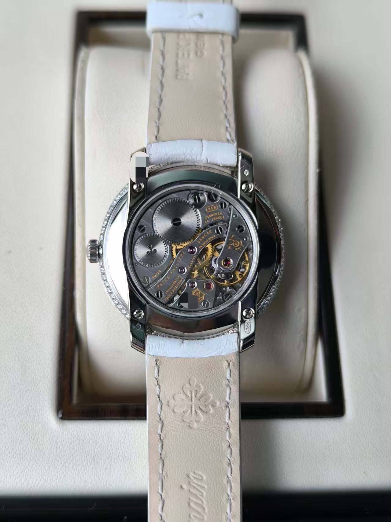 Patek Philippe 4968G-010