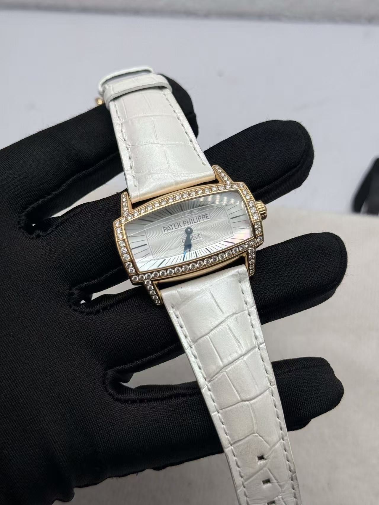 Patek Philippe 4980R-001