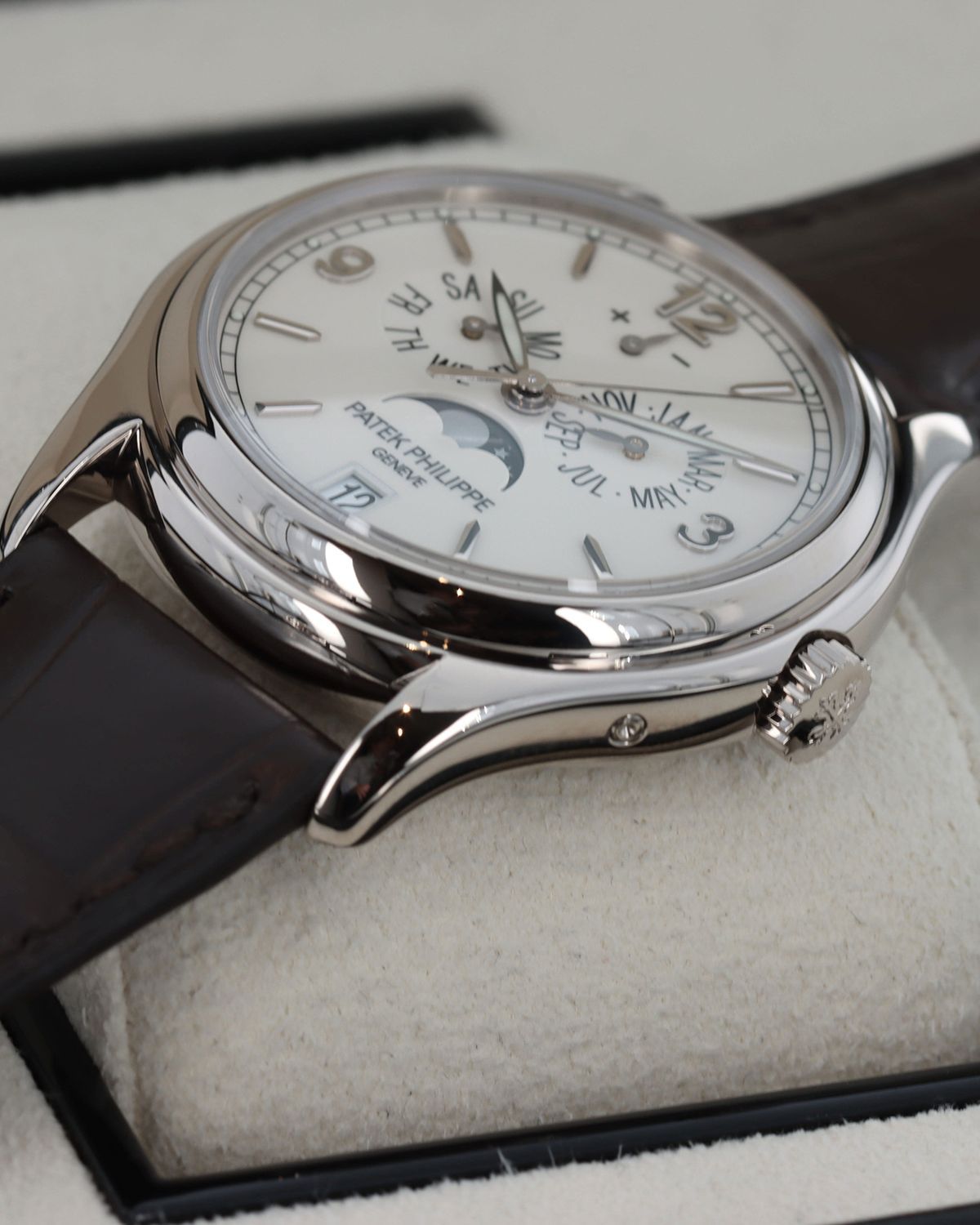 Patek Philippe 5146G-001