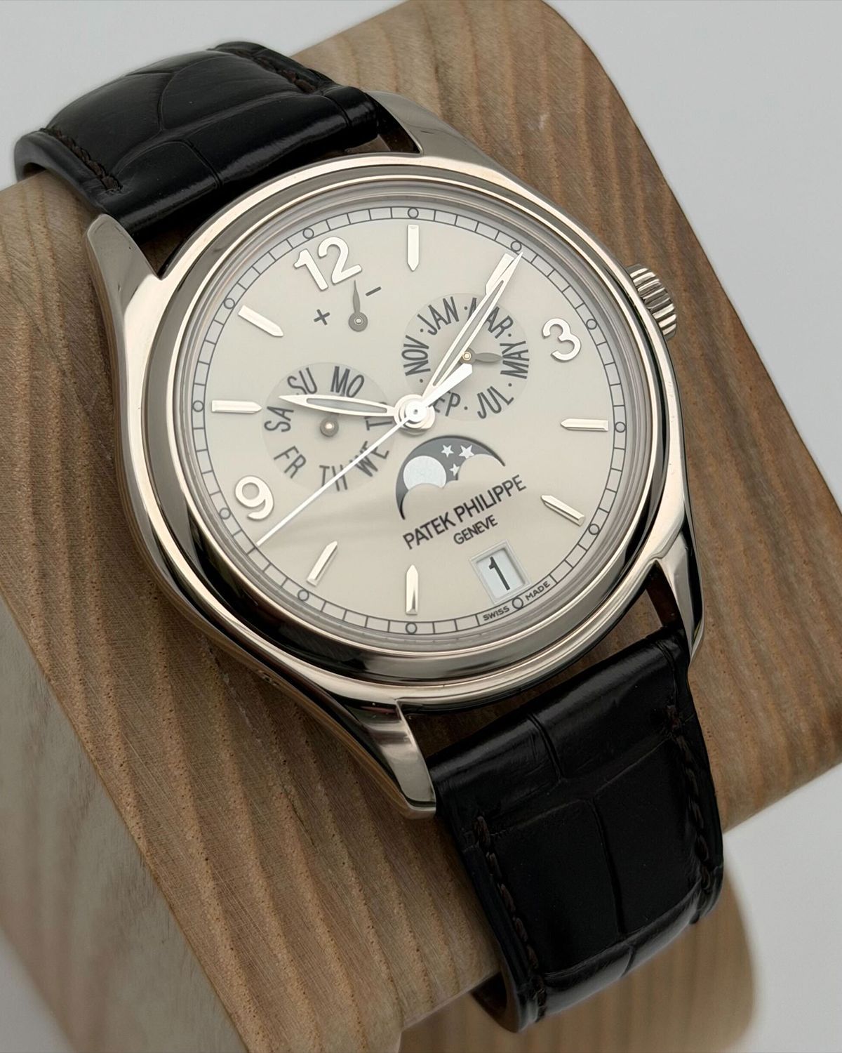 Patek Philippe 5146G-001