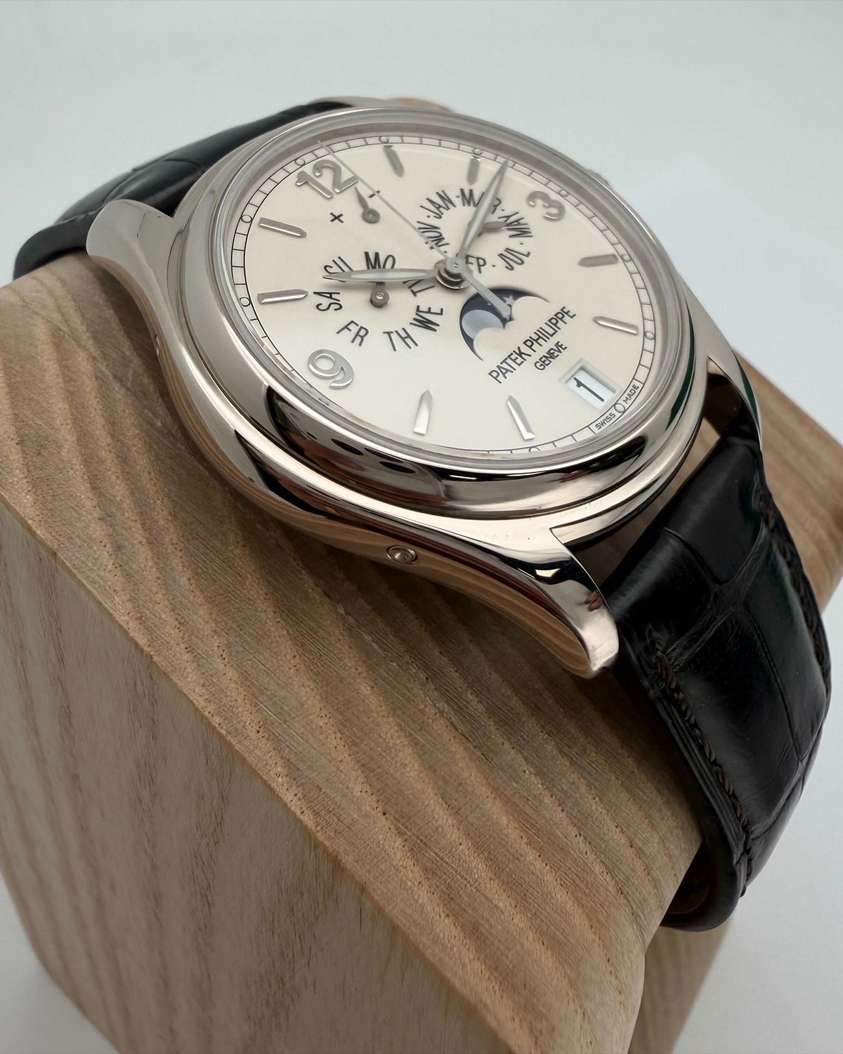 Patek Philippe 5146G-001