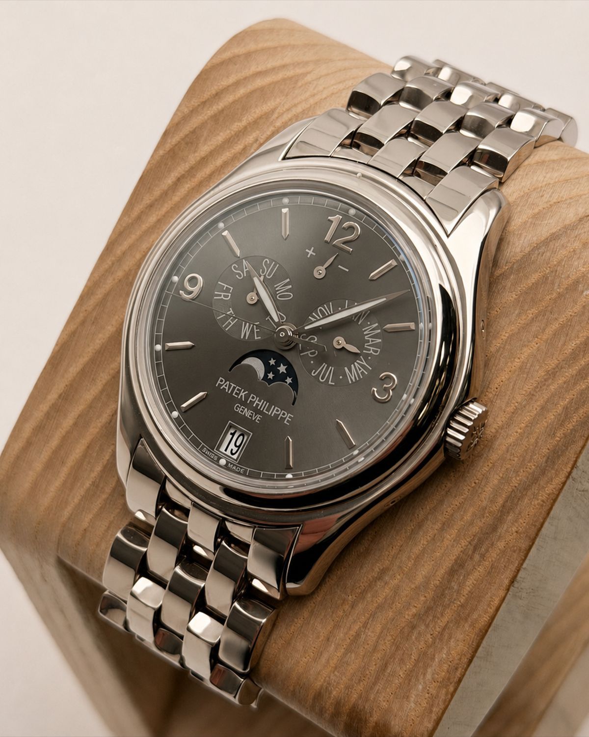 Patek Philippe 5146/1G-010