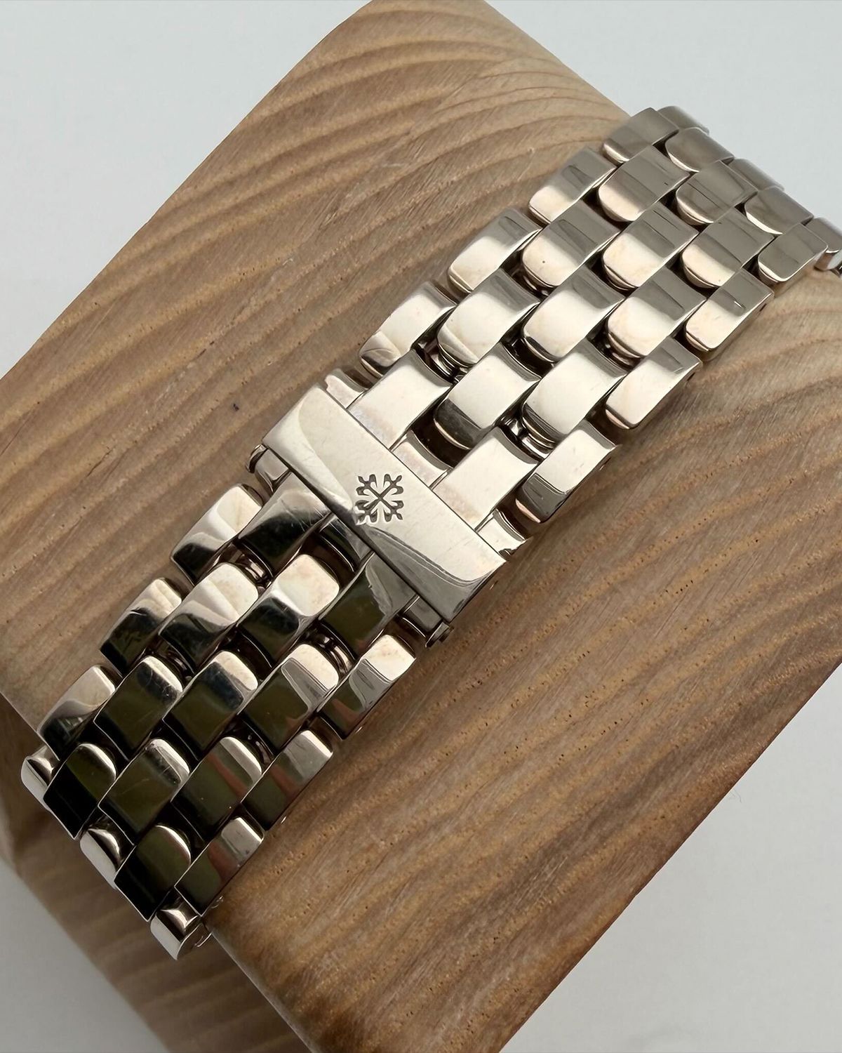 Patek Philippe 5146/1G-010