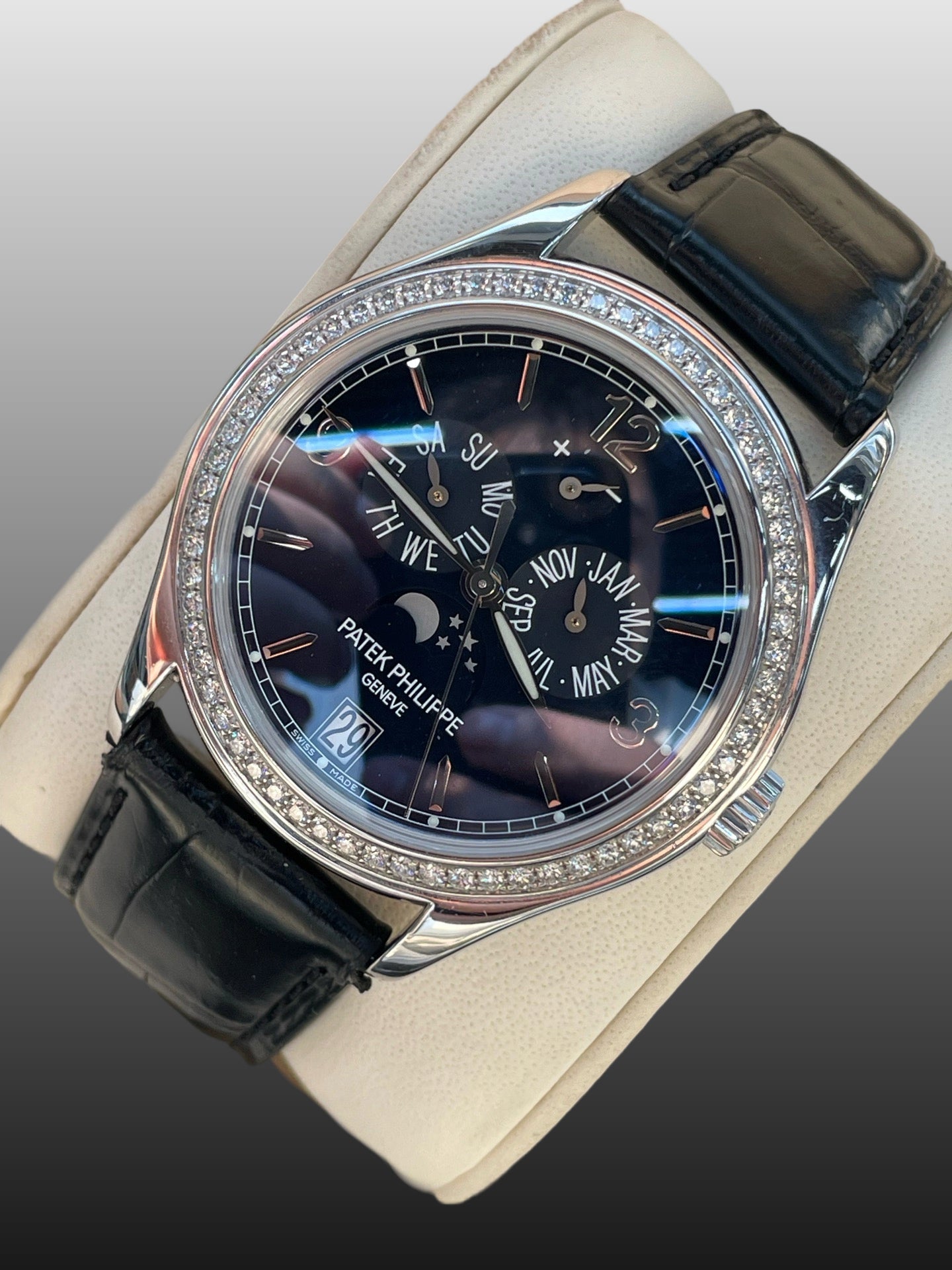 Patek Philippe 5147G-001