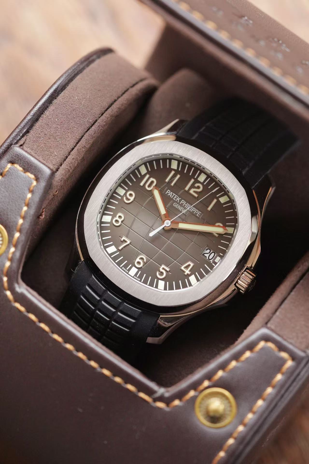 Patek Philippe 5167A