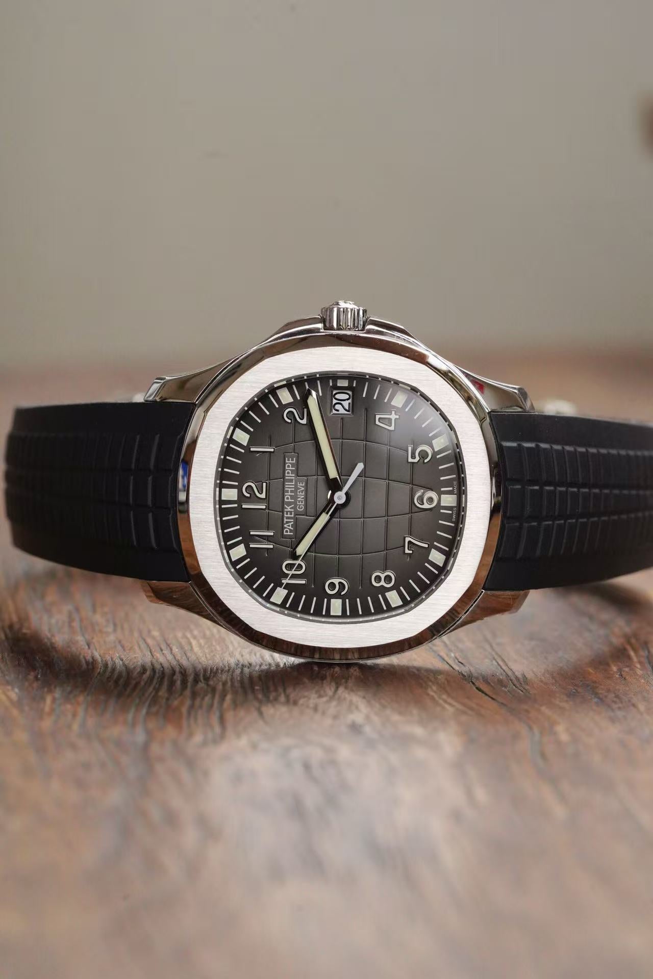 Patek Philippe 5167A