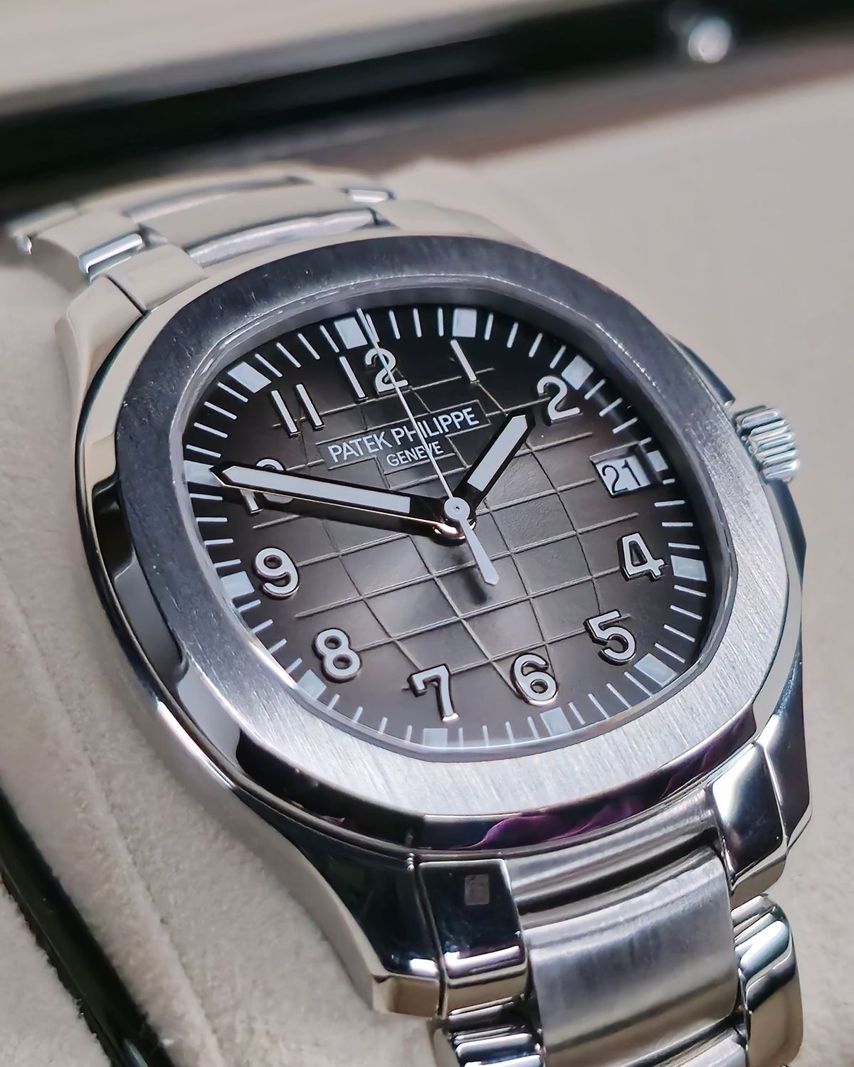 Patek Philippe 5167/1A-001