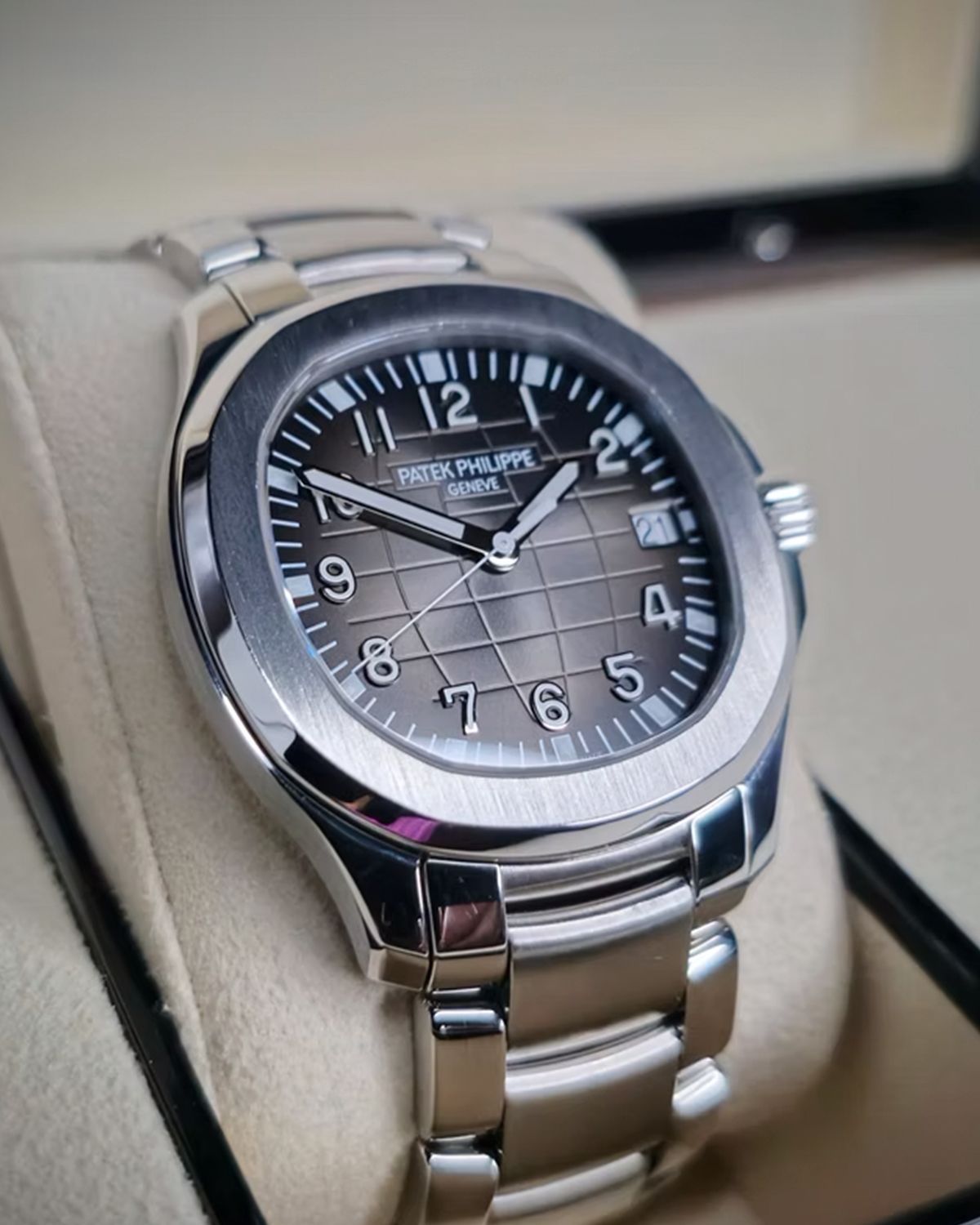 Patek Philippe 5167/1A-001