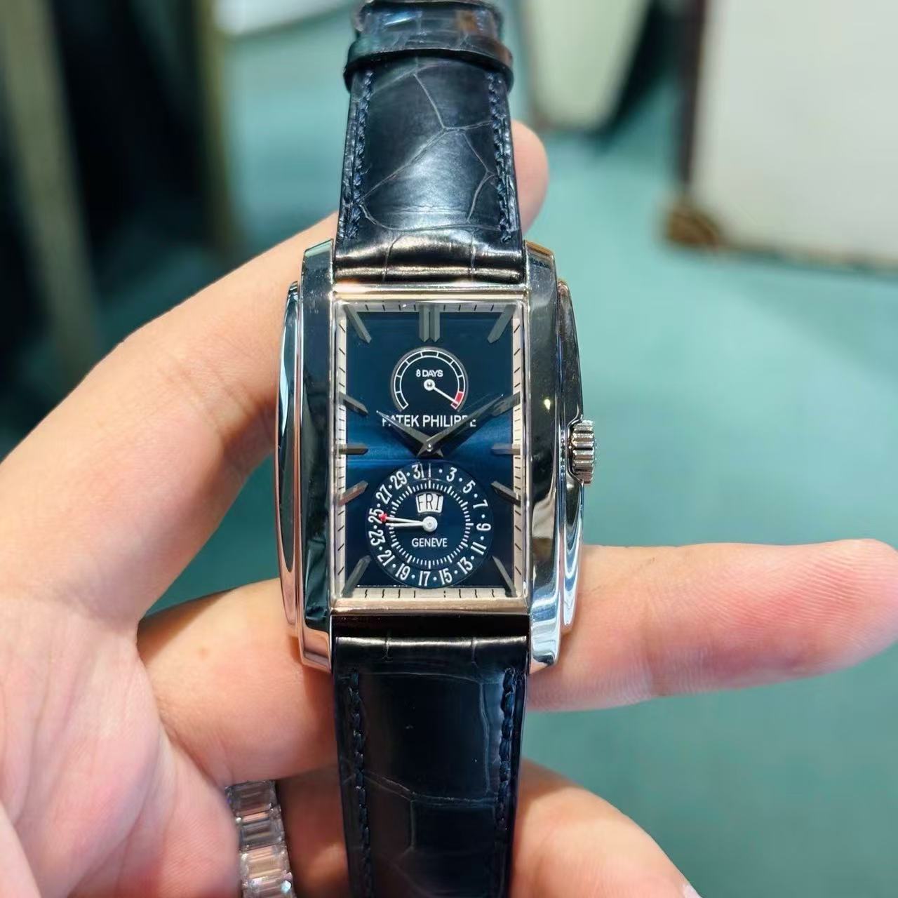 Patek Philippe 5200G-001