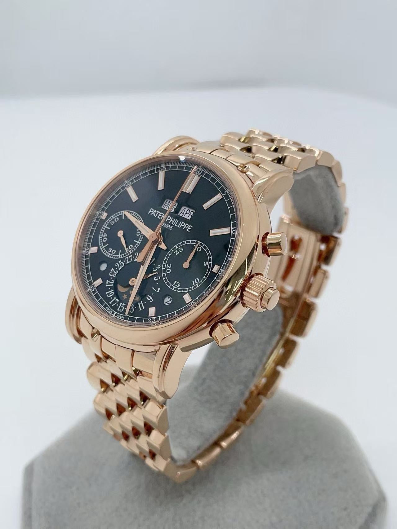 Patek Philippe 5204/1R-001