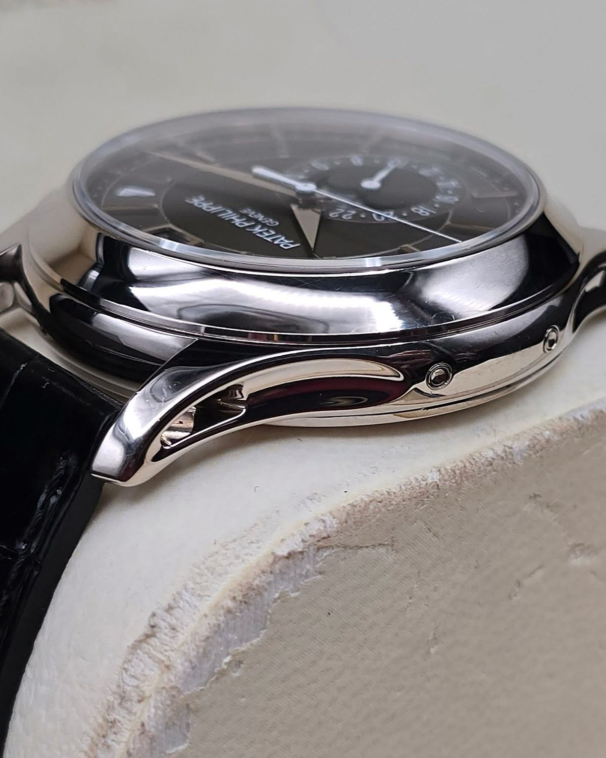 Patek Philippe 5205G-010