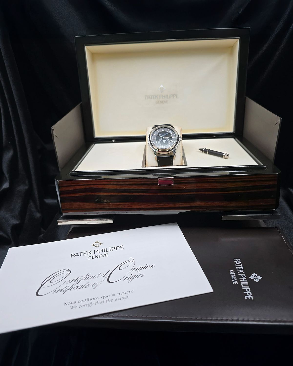 Patek Philippe 5205G-010