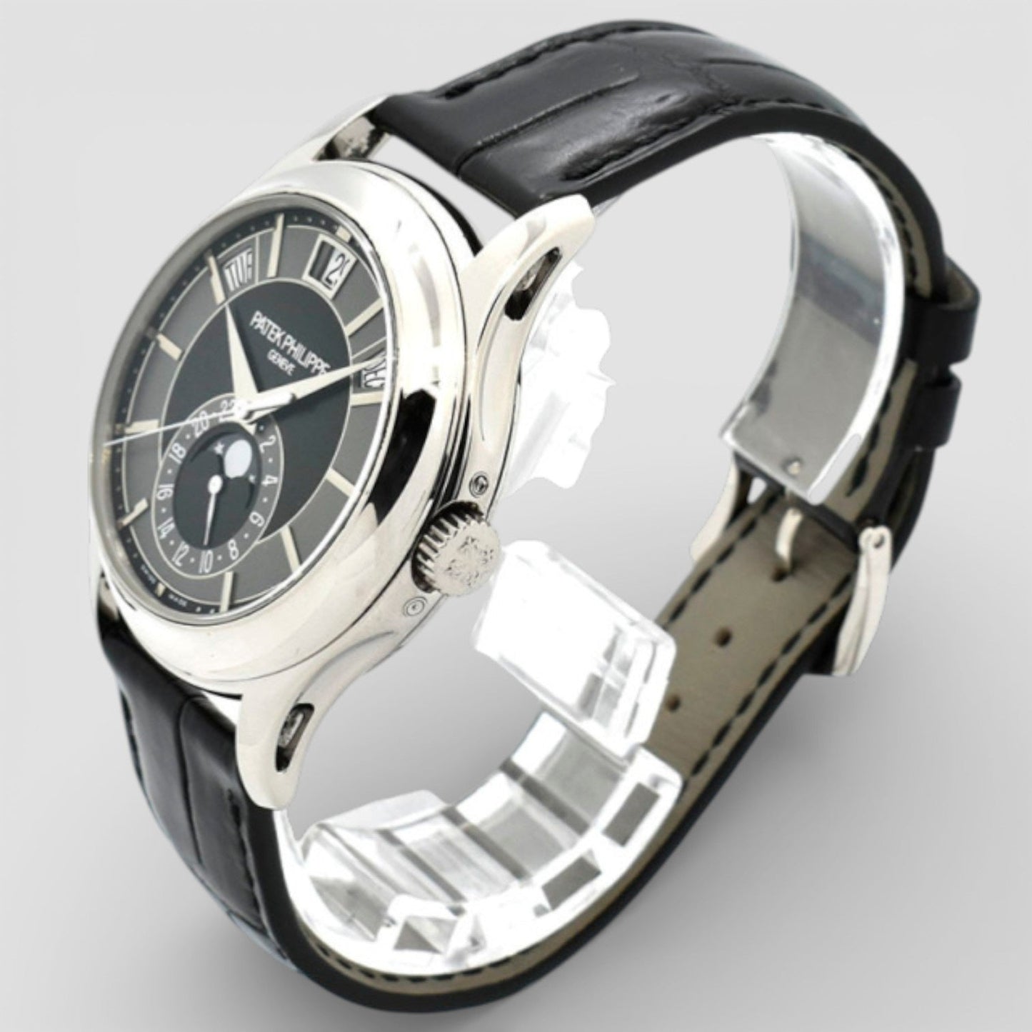 Patek Philippe 5205G-010