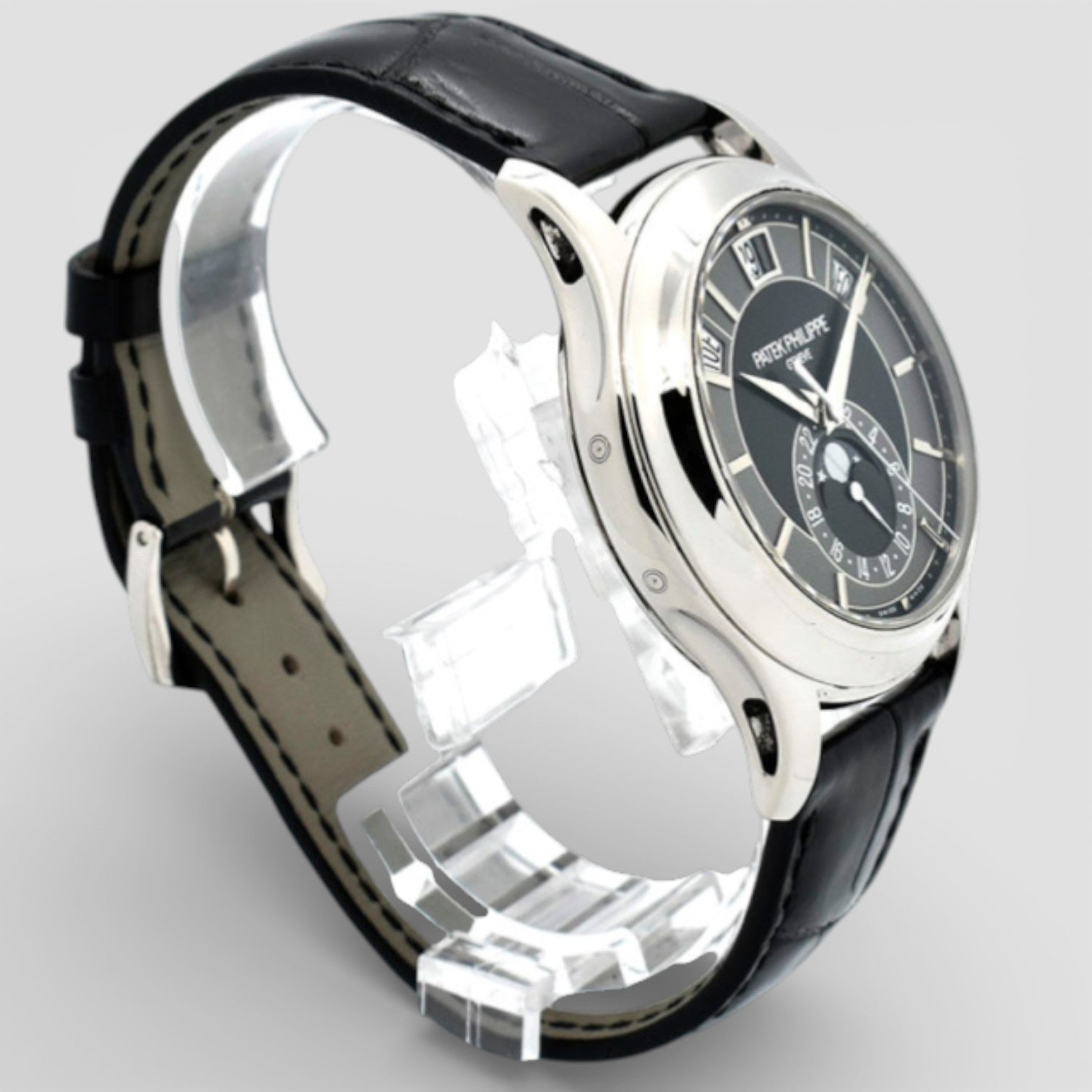 Patek Philippe 5205G-010