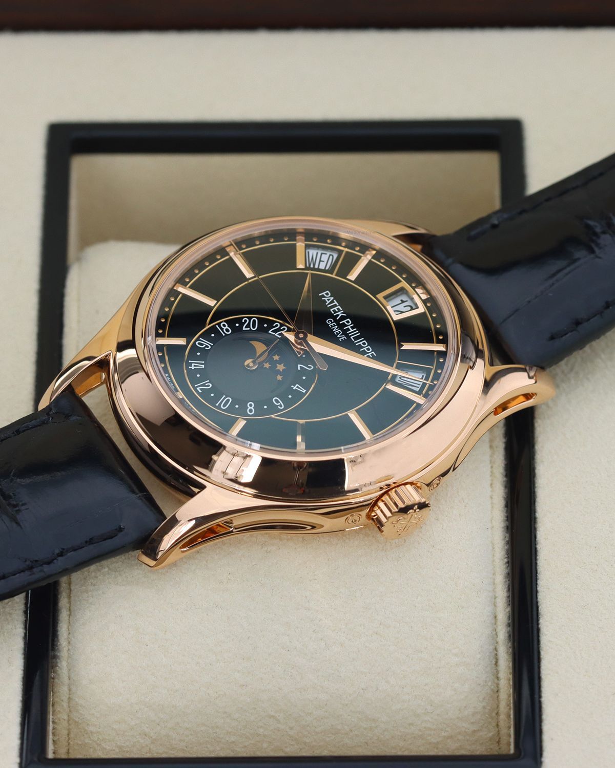 Patek Philippe 5205R-010