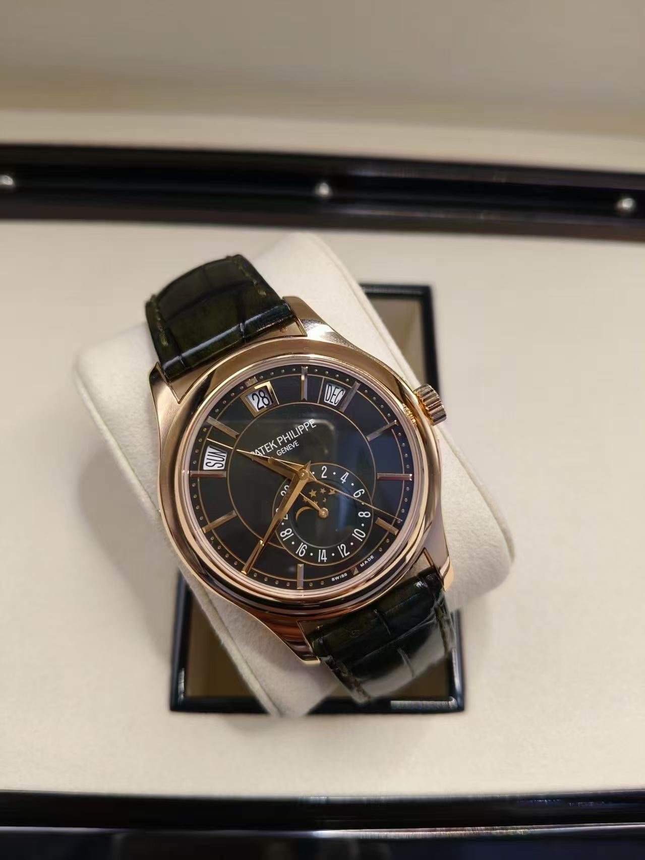 Patek Philippe 5205R-011