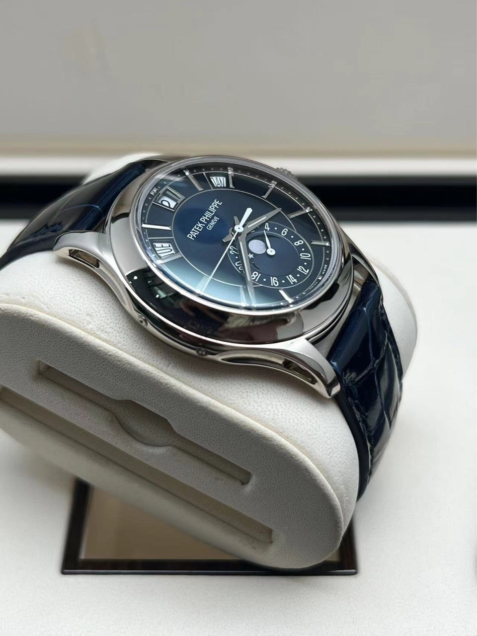 Patek Philippe 5205g-013