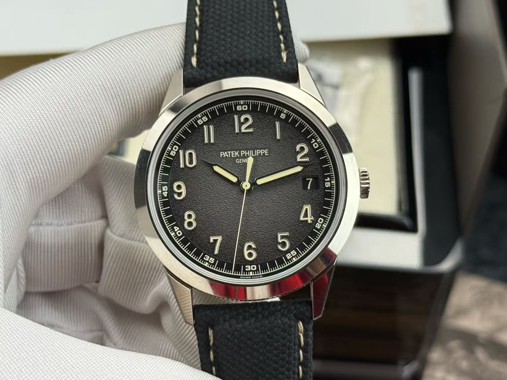 Patek Philippe 5226G-001