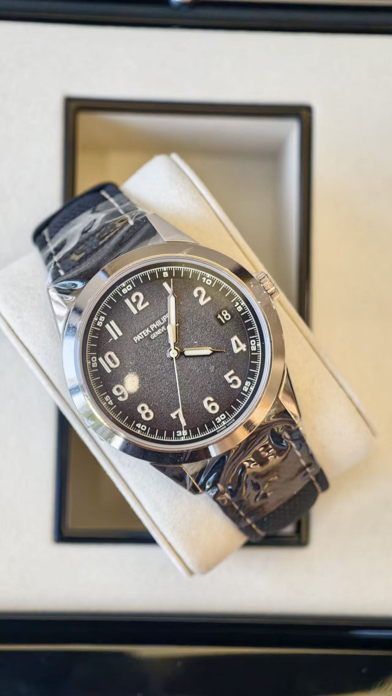 Patek Philippe 5226G-001