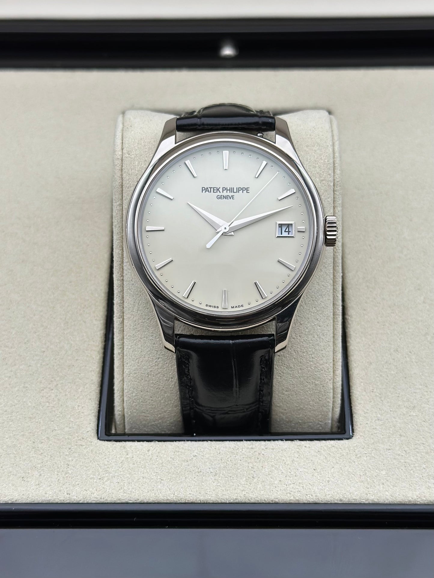 Patek Philippe 5227G-001