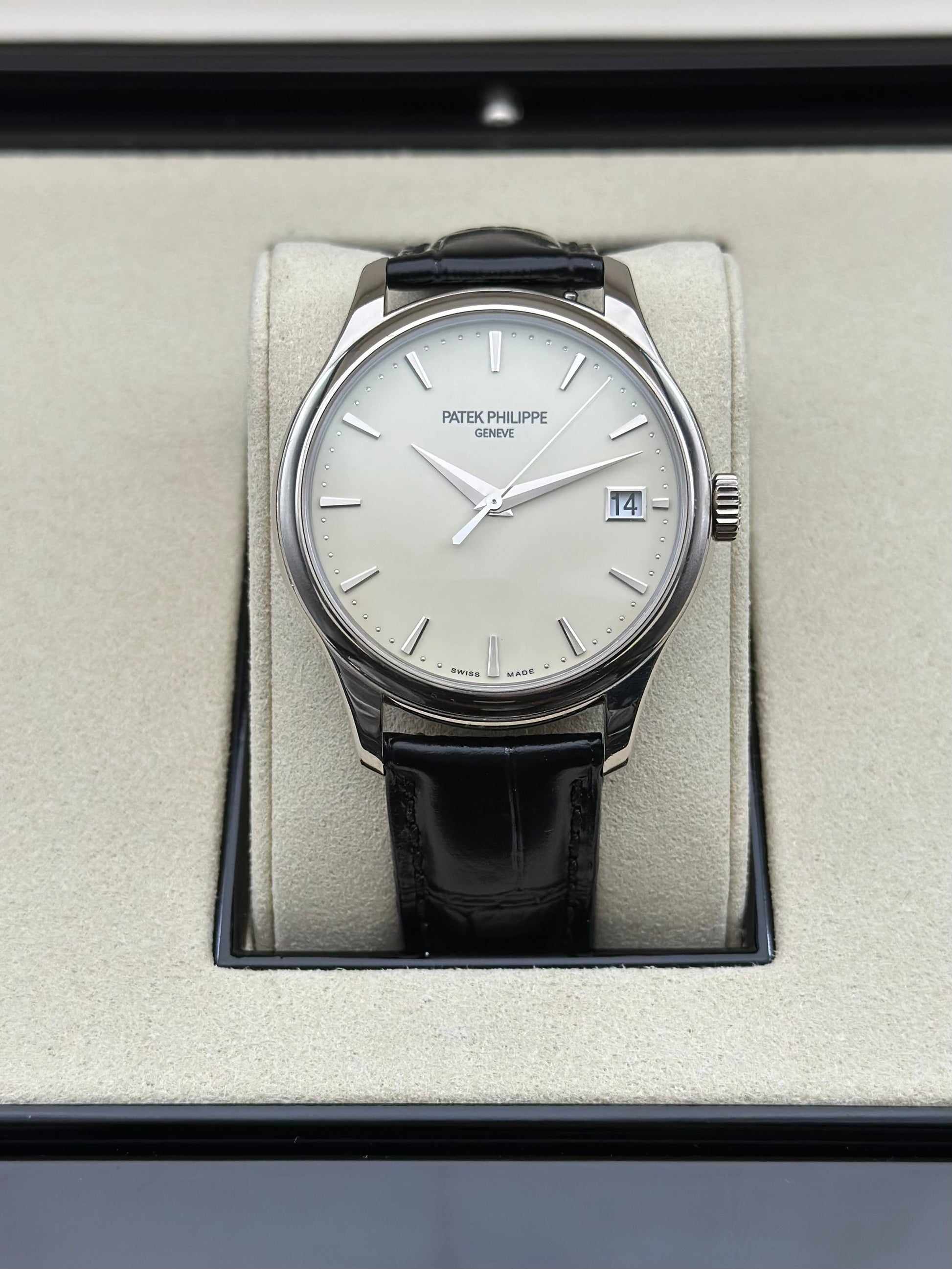 Patek Philippe 5227G-001