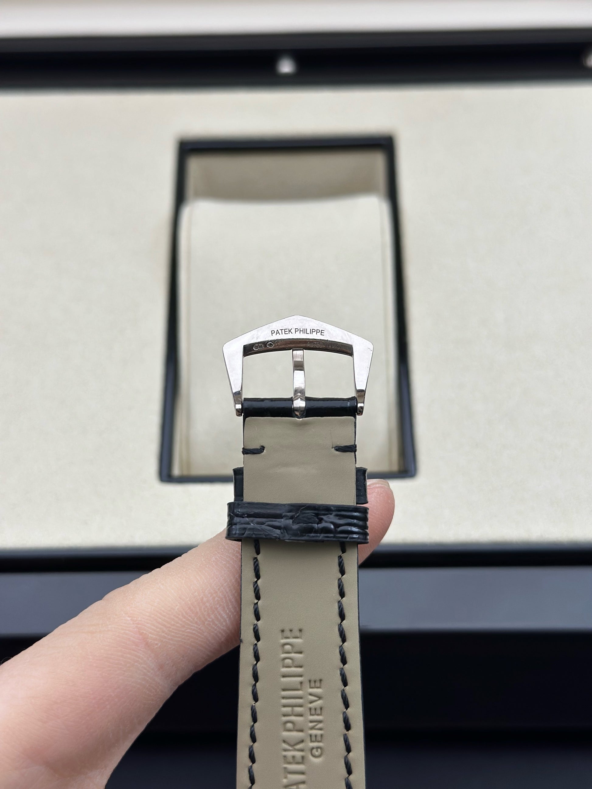 Patek Philippe 5227G-001