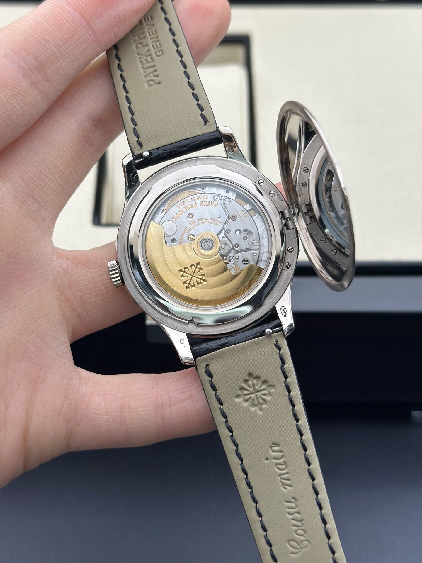 Patek Philippe 5227G-001