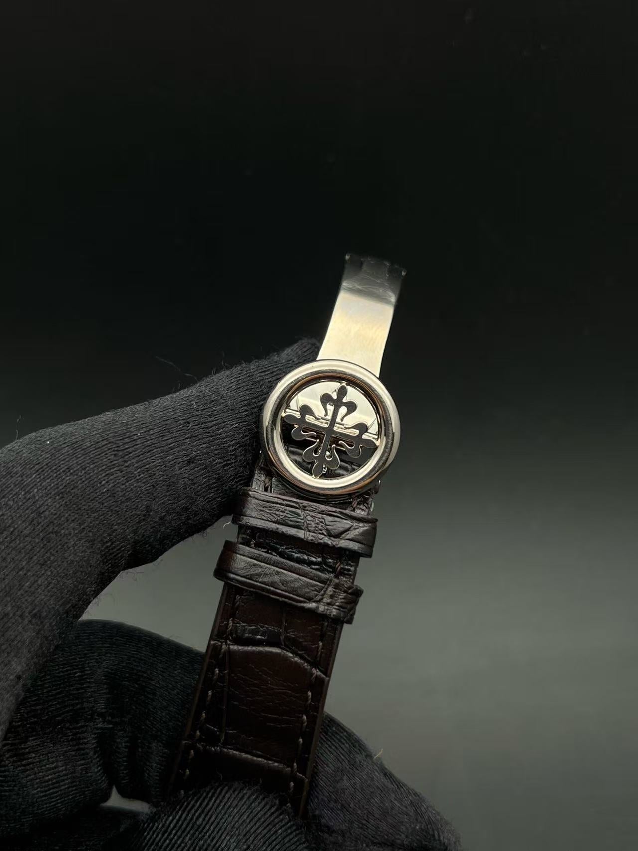 Patek Philippe 5320G