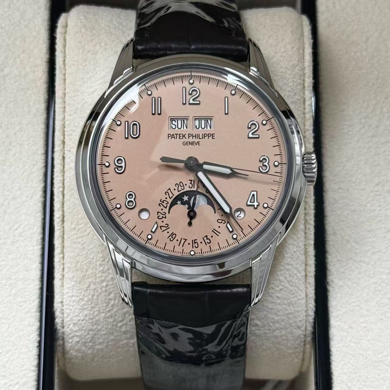 Patek Philippe 5320G