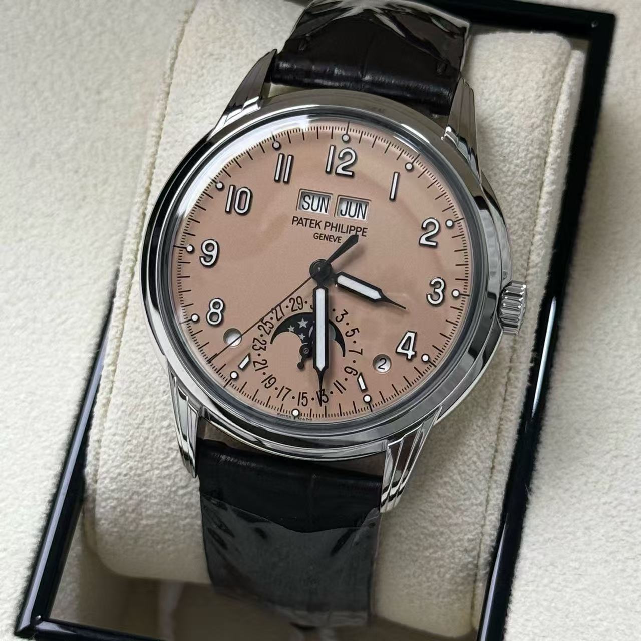 Patek Philippe 5320G