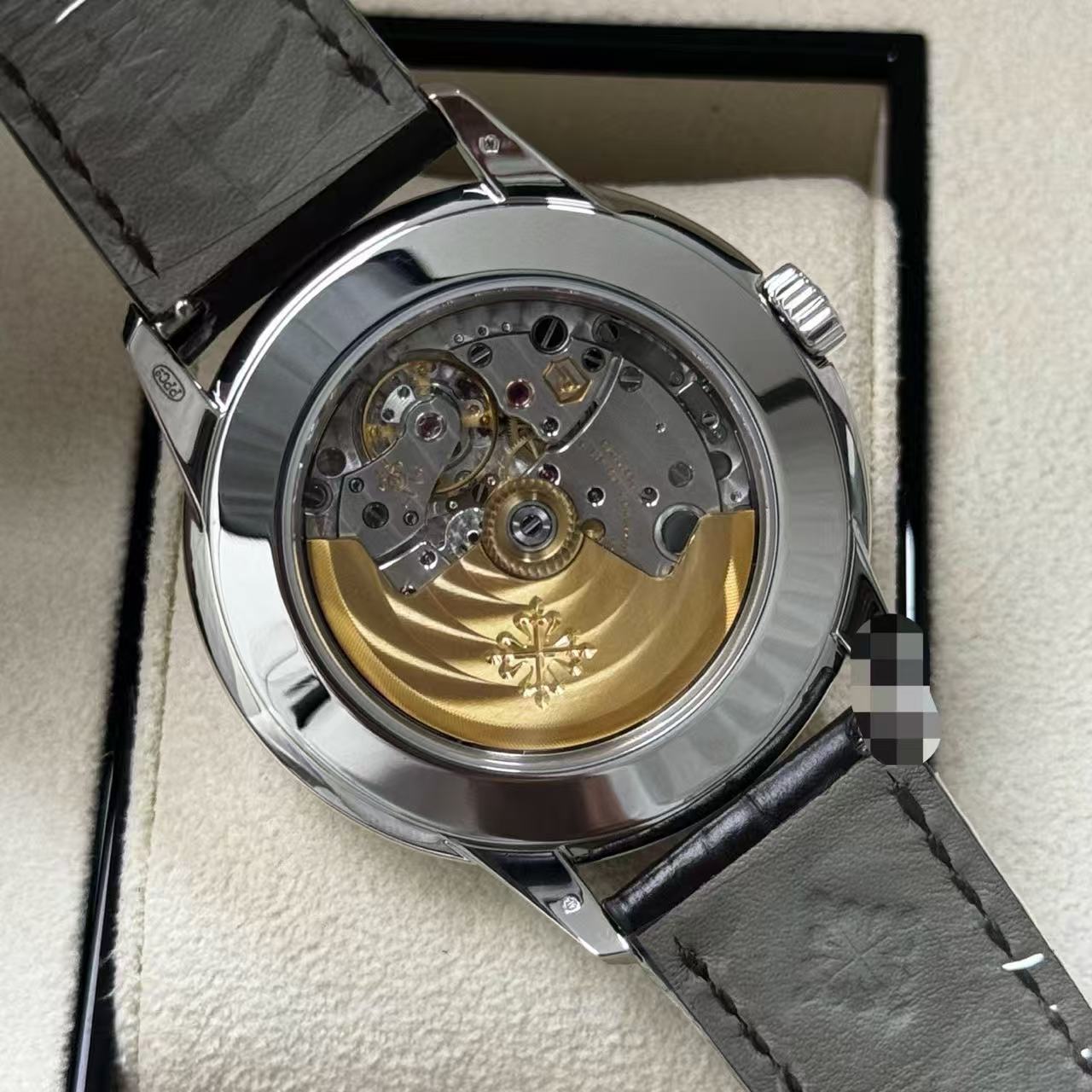Patek Philippe 5320G