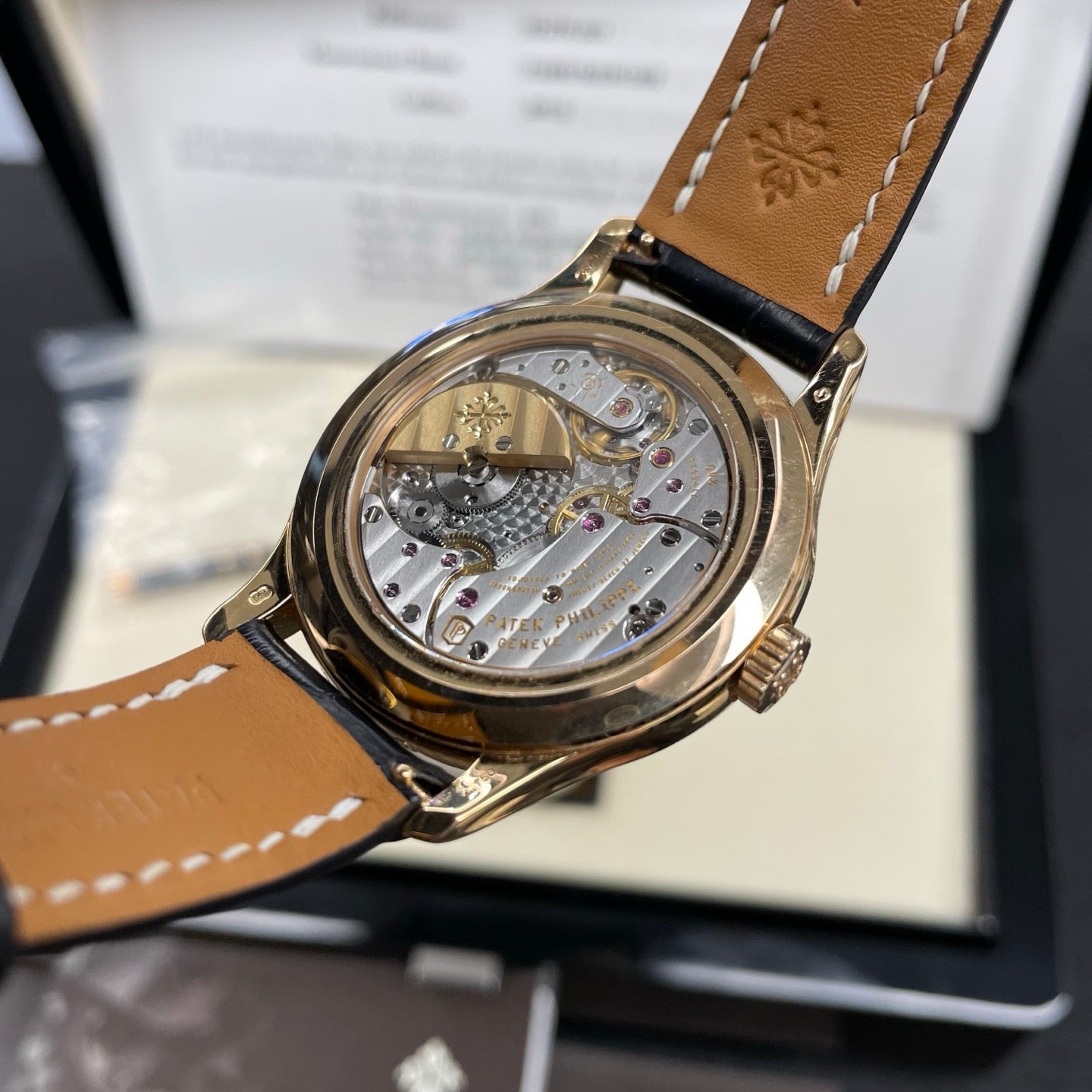Patek Philippe 5327R-001