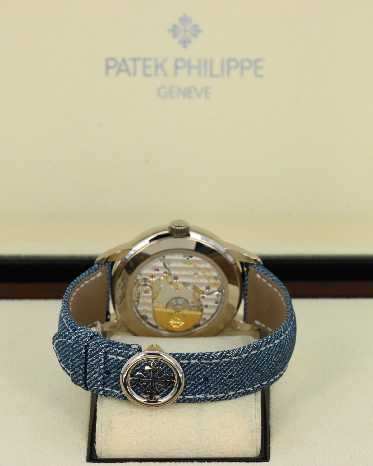 Patek Philippe 5330G-001