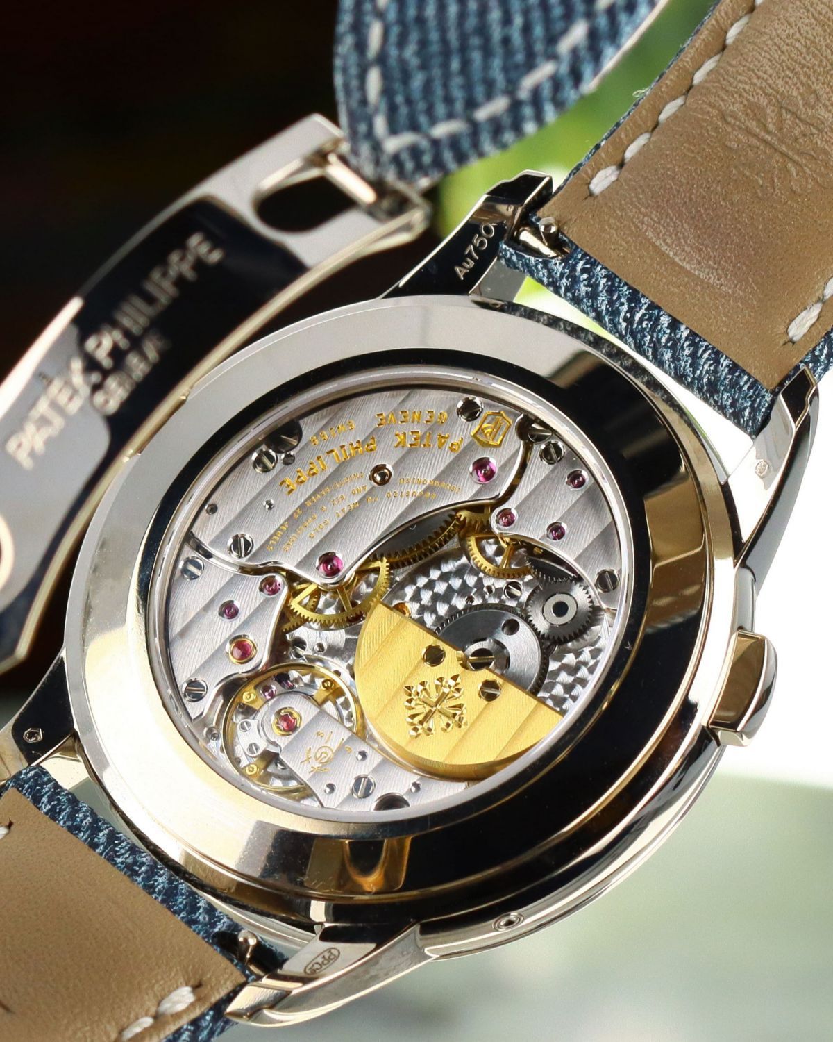 Patek Philippe 5330G-001