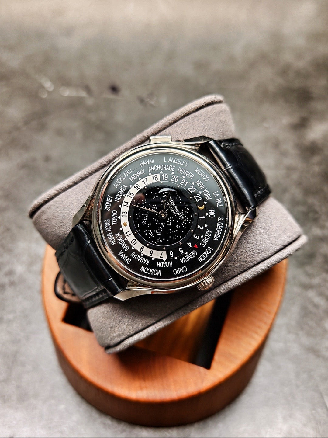 Patek Philippe 5575G-001