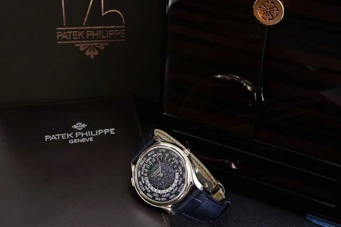 Patek Philippe 5575G