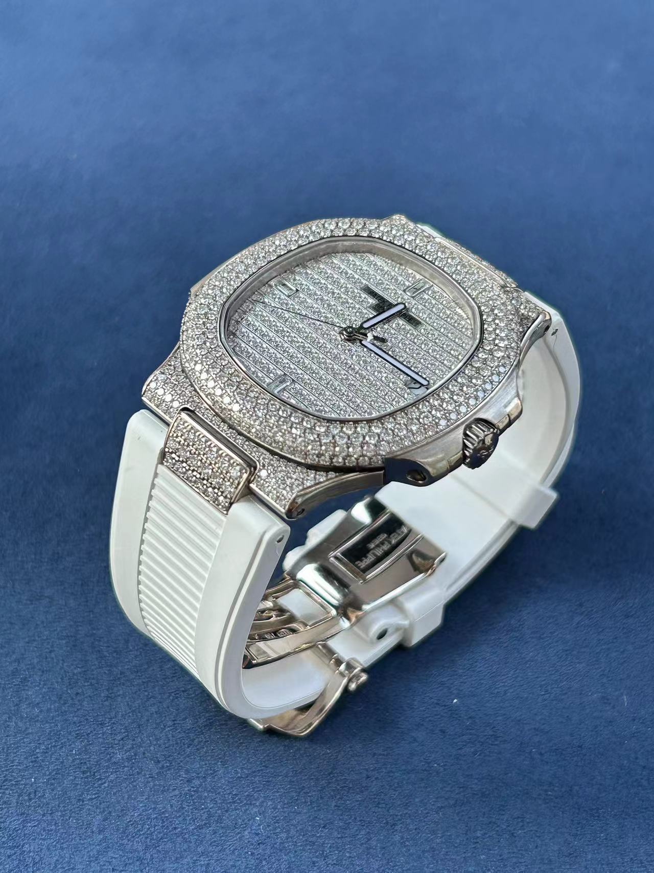 Patek Philippe 5711G-001