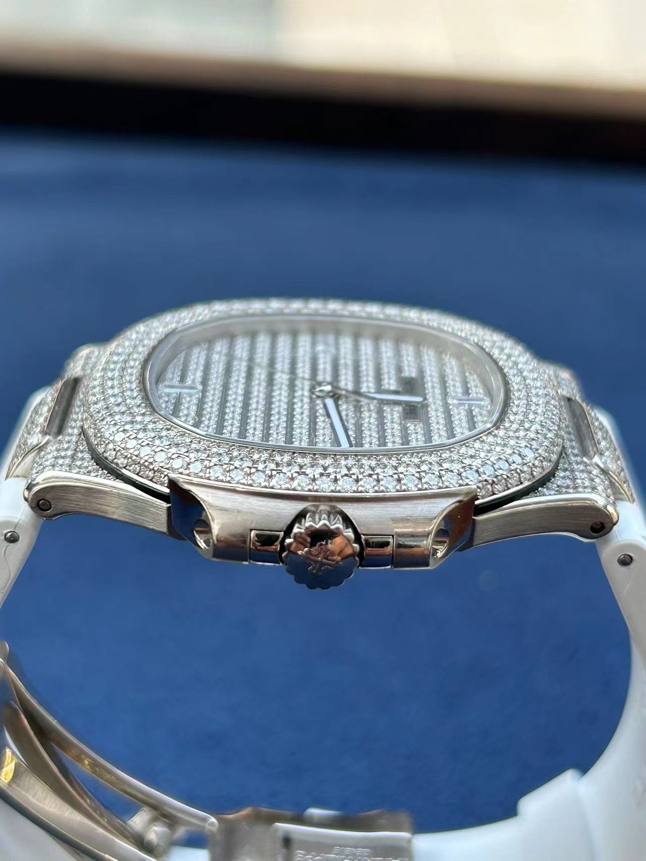 Patek Philippe 5711G-001