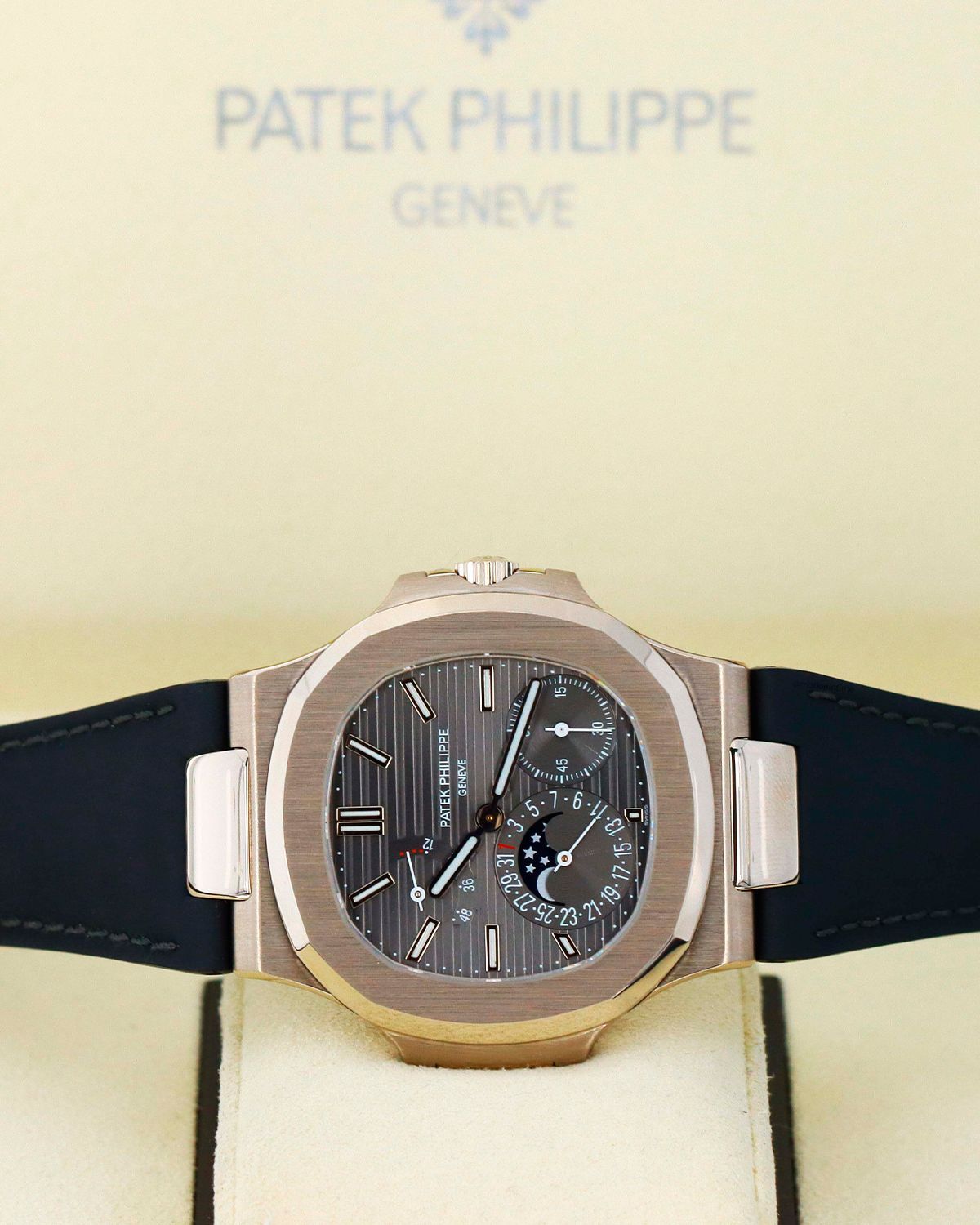 Patek Philippe 5712G-001