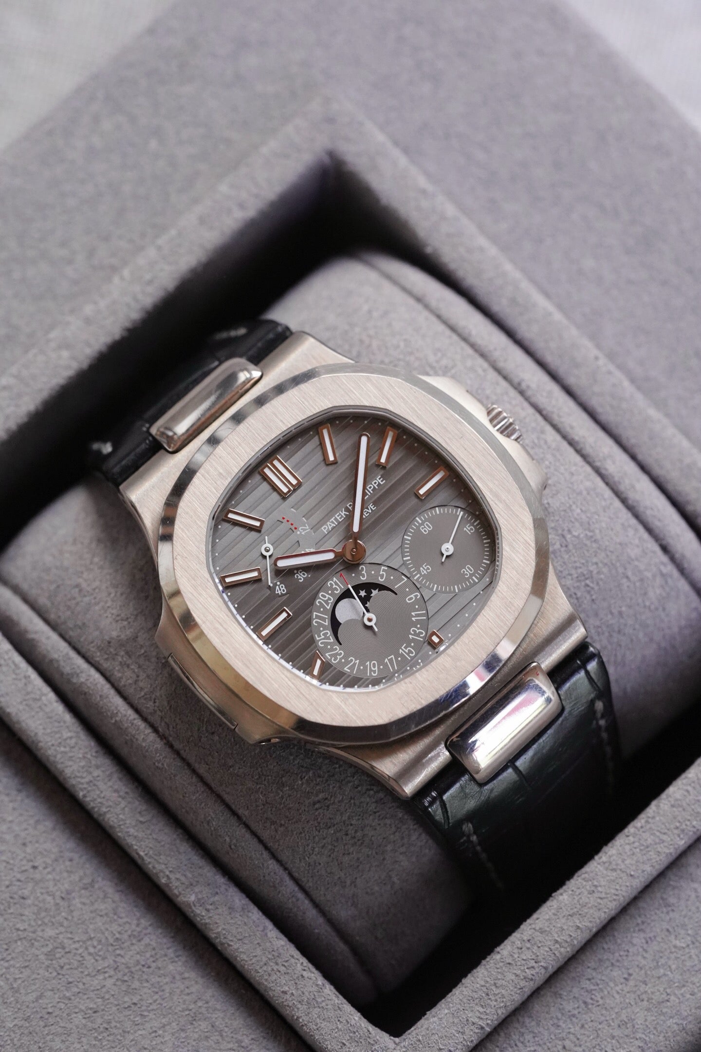 Patek Philippe 5712G-001