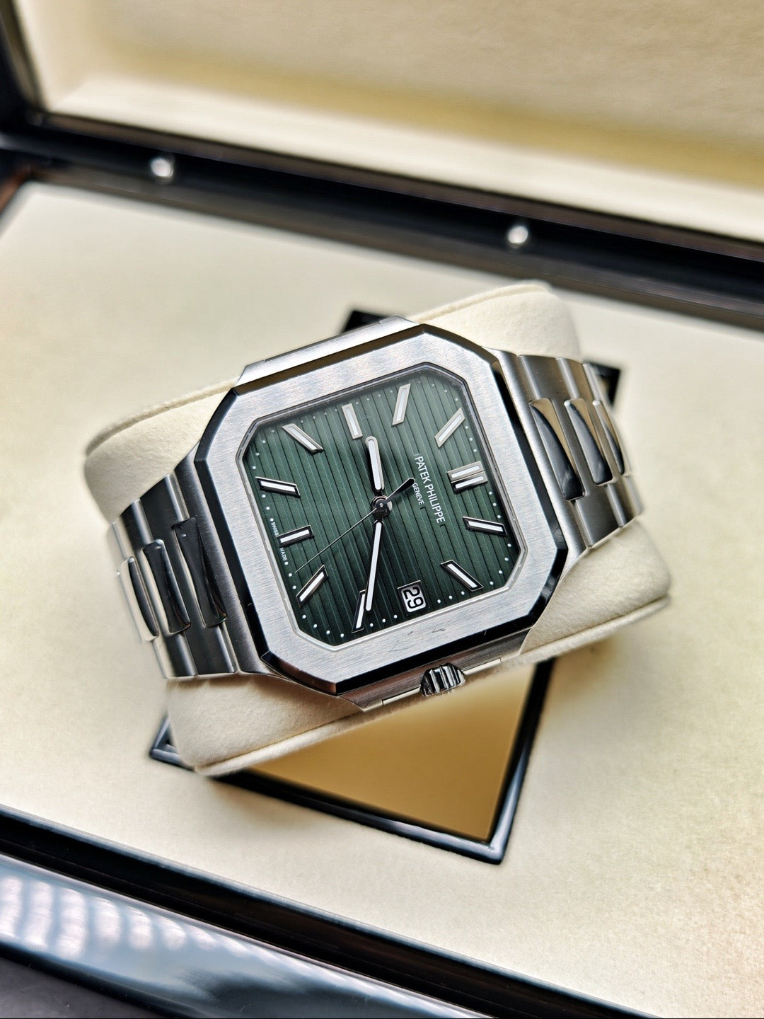 Patek Philippe 5821/1A-001